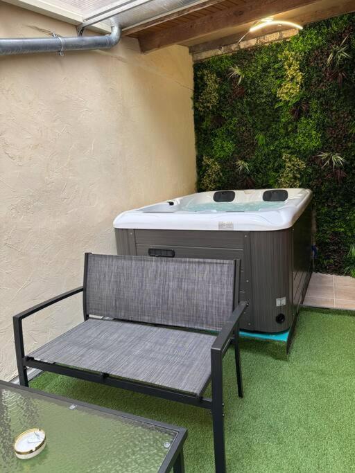 Luxury Room - Havre De Paix Avec Jacuzzi Prive بار لو دوك المظهر الخارجي الصورة